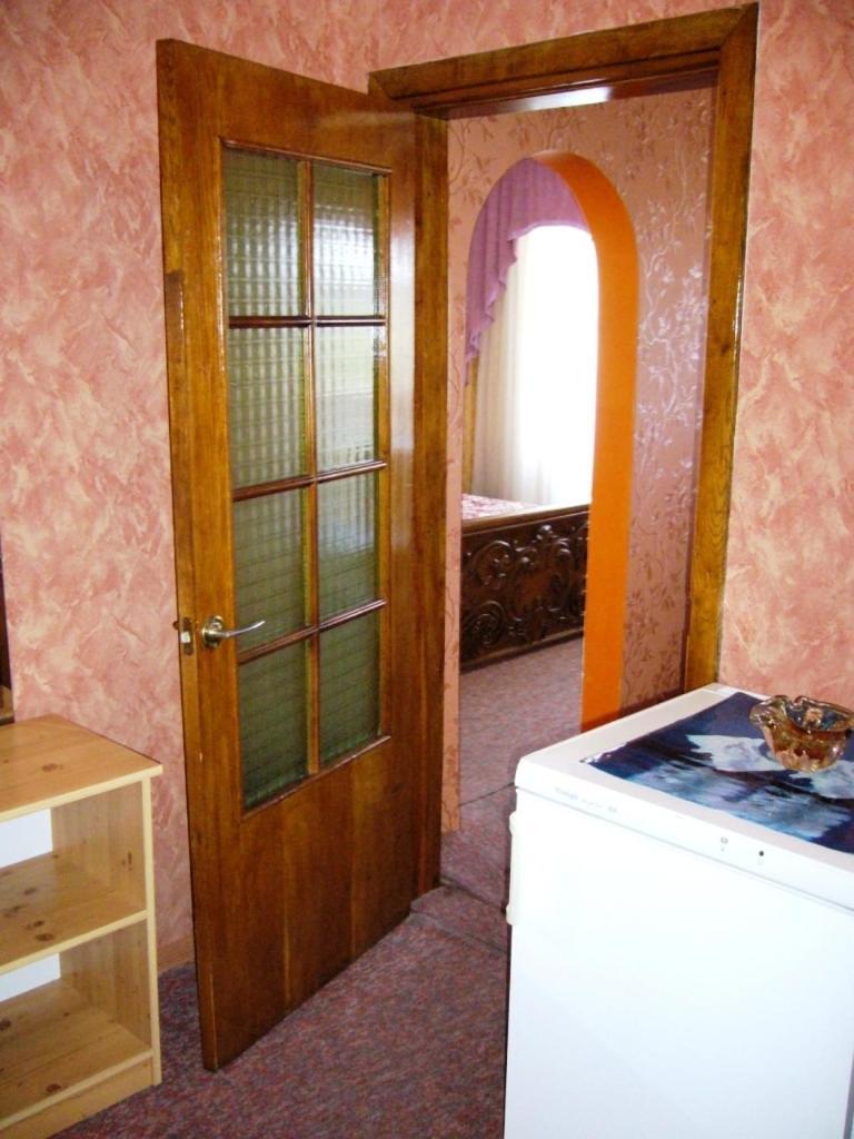 Hotel Profspilkovyi Lutsk Eksteriør bilde