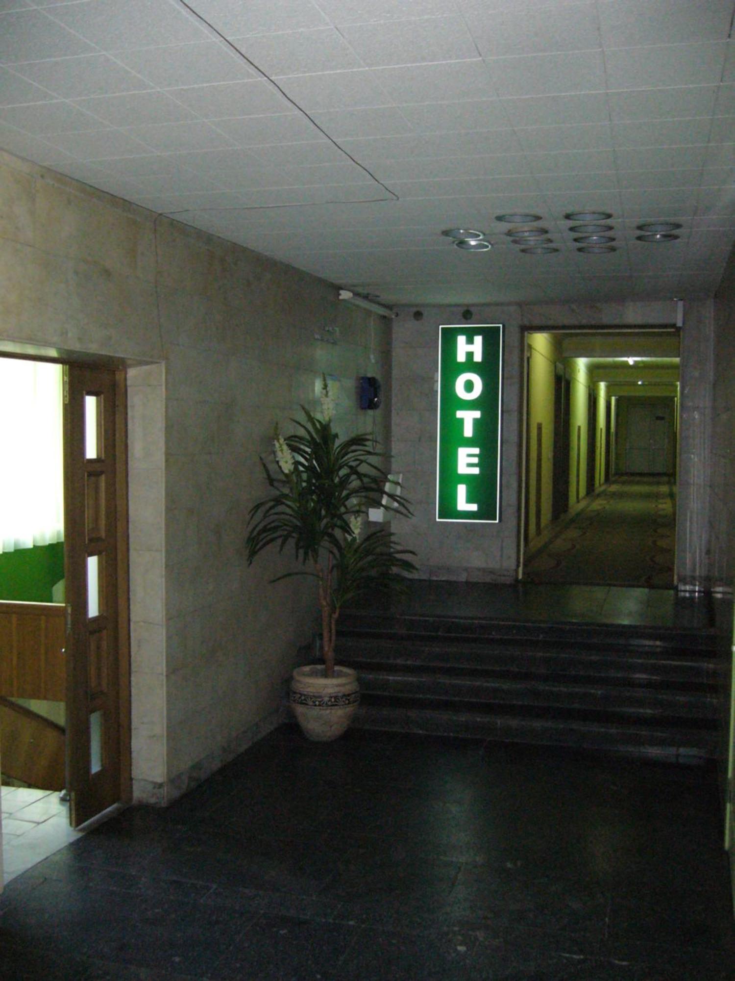 Hotel Profspilkovyi Lutsk Eksteriør bilde