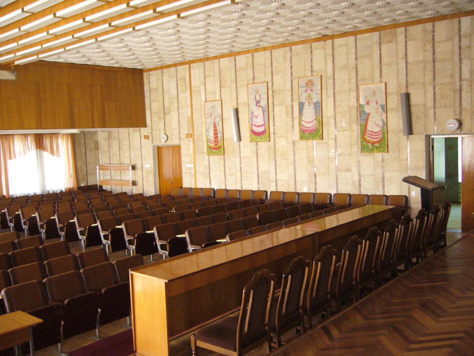 Hotel Profspilkovyi Lutsk Eksteriør bilde