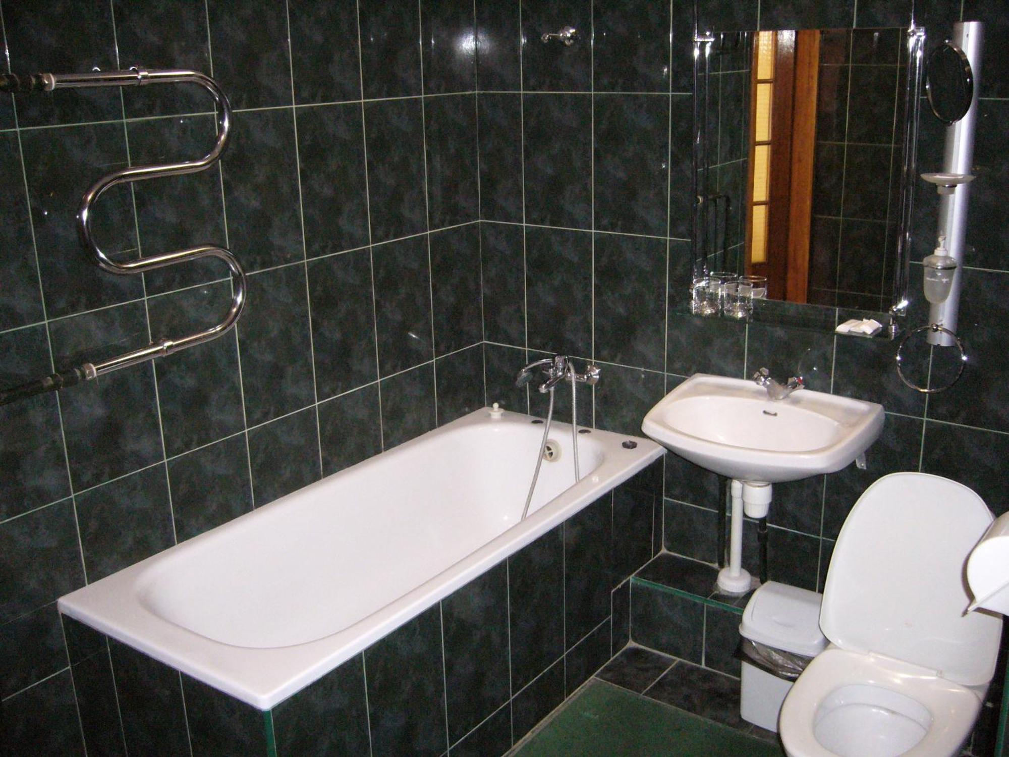 Hotel Profspilkovyi Lutsk Eksteriør bilde
