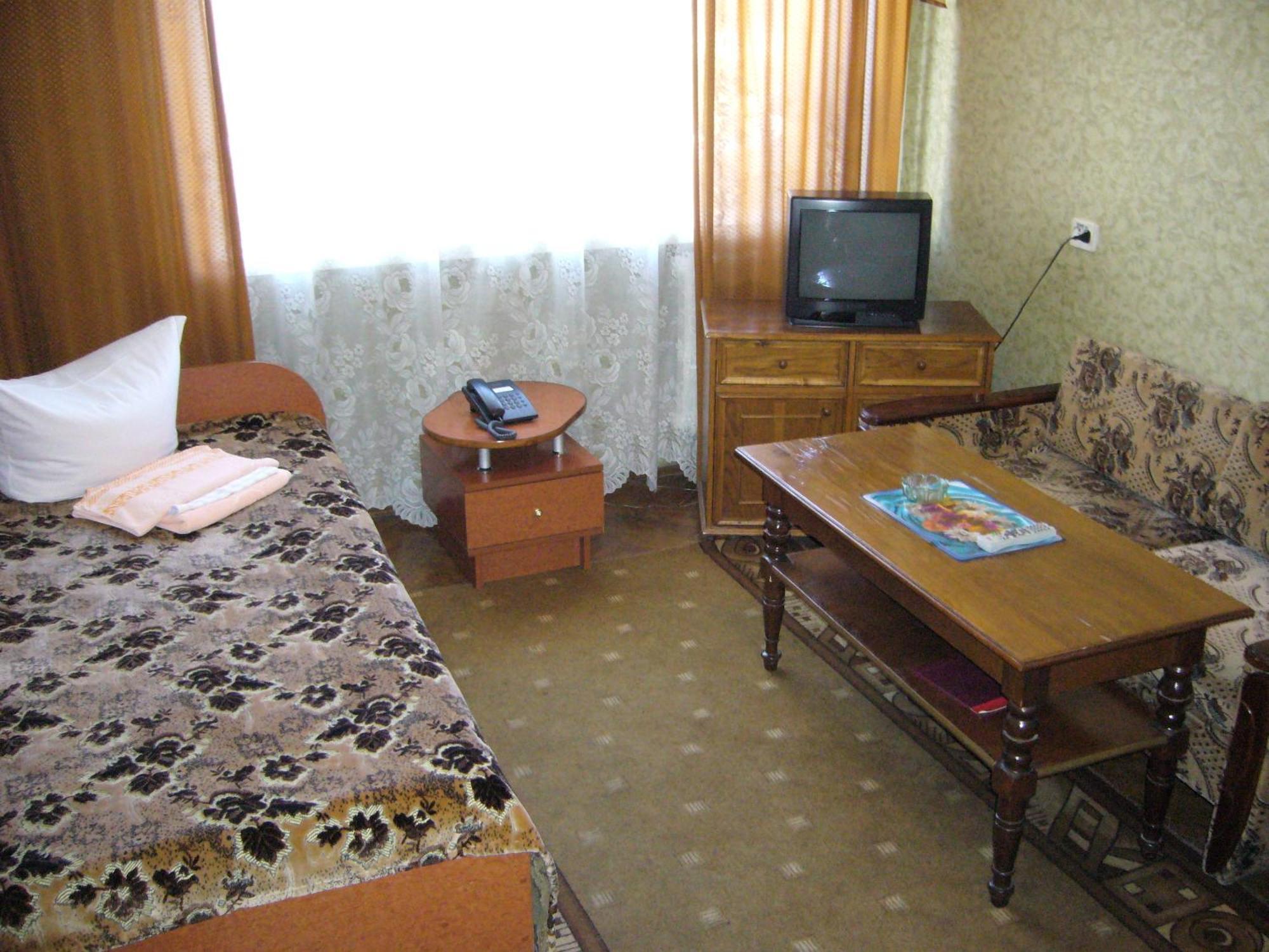 Hotel Profspilkovyi Lutsk Eksteriør bilde