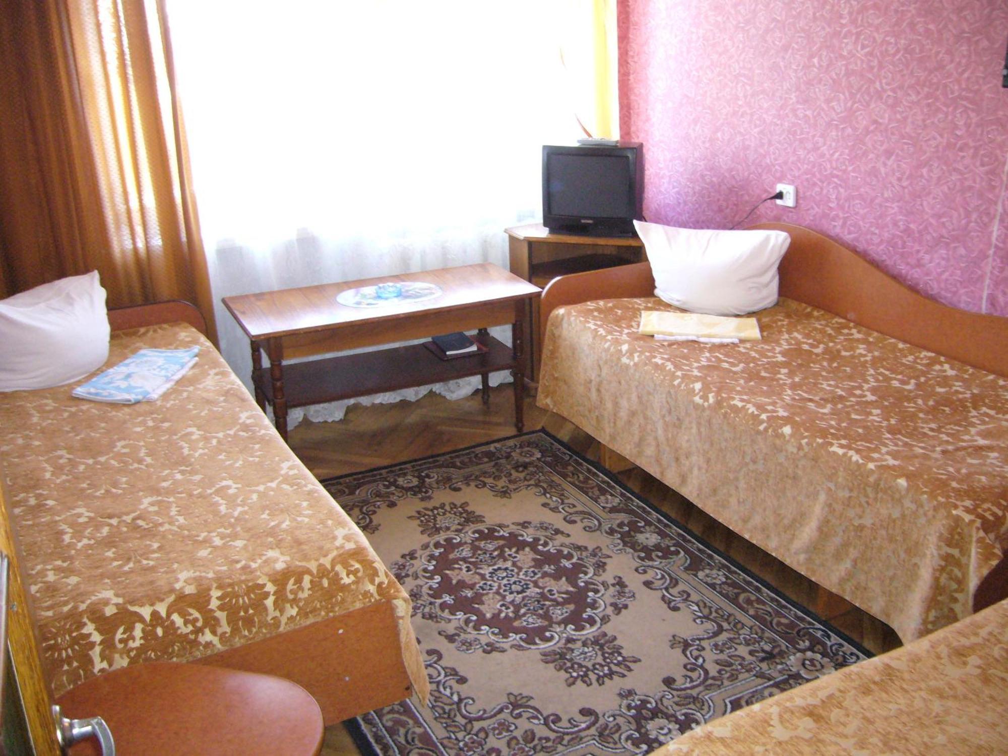 Hotel Profspilkovyi Lutsk Eksteriør bilde